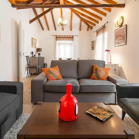 Gomes Freire Delight Віавіа